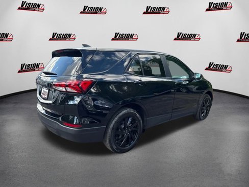 Used 2024 Chevrolet Equinox LS w/ LS Convenience Package image 5