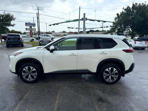 Used 2021 Nissan Rogue SV image 4