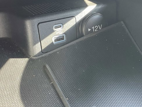 Used 2022 Ford Escape SE w/ SE Sport Appearance Package image 22