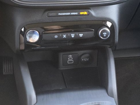 New 2025 Ford Escape SE image 22