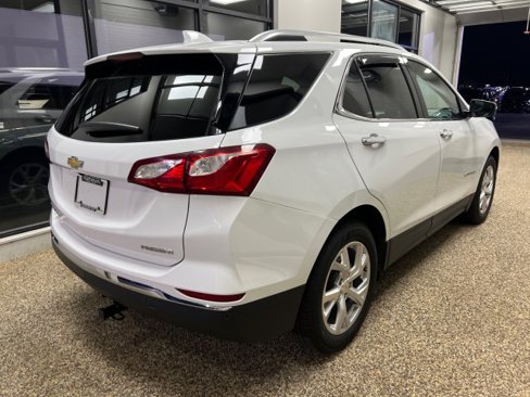 Used 2020 Chevrolet Equinox Premier image 2