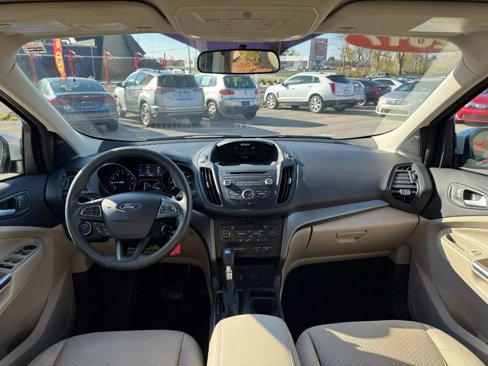 Used 2017 Ford Escape SE w/ SE Cold Weather Package image 9