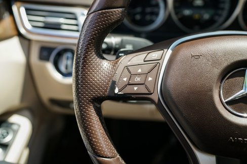 Used 2014 Mercedes-Benz E 350 4MATIC Sedan image 27