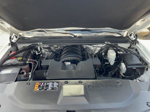 Used 2018 Chevrolet Suburban LT image 12