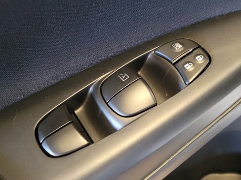 Used 2017 Nissan Sentra S image 27
