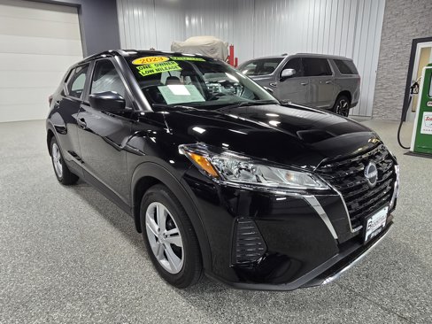 Used 2023 Nissan Kicks S image 7