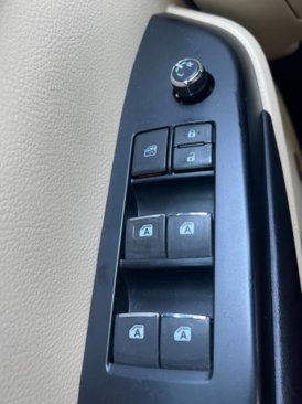 Used 2015 Toyota Highlander Limited image 26