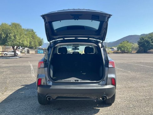 Certified 2022 Ford Escape SE w/ SE Sport Appearance Package image 15