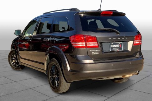 Used 2020 Dodge Journey SE w/ SE Popular Equipment Group image 11