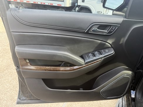 Used 2015 Chevrolet Suburban LS w/ Max Trailering Package image 9