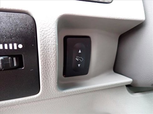 Used 2005 Ford Freestar SES image 15