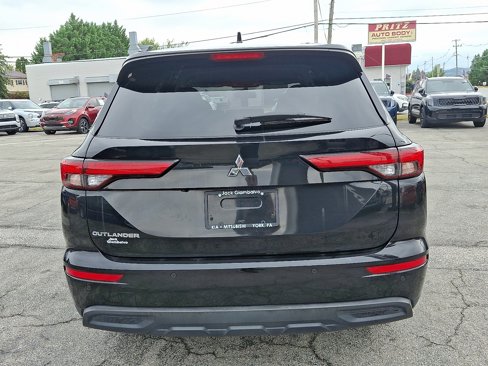 Used 2022 Mitsubishi Outlander ES image 6