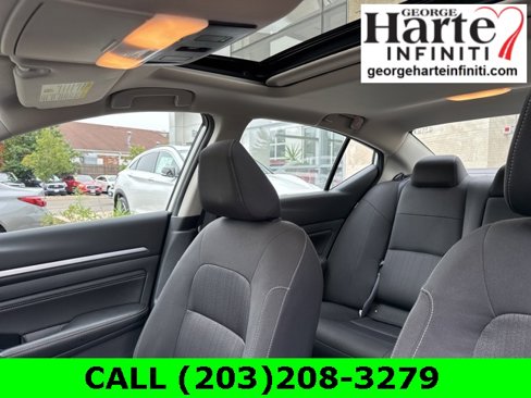 Used 2023 Nissan Altima 2.5 SV w/ SV Premium Package image 17