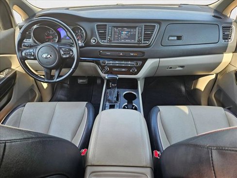 Used 2019 Kia Sedona EX image 19