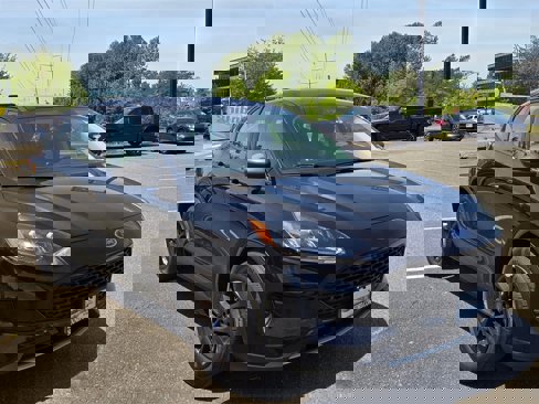 Used 2022 Ford Escape S image 3