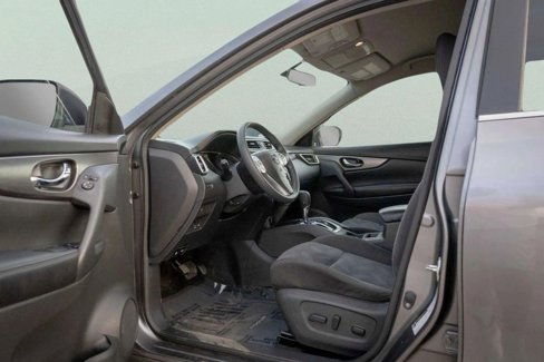 Used 2015 Nissan Rogue SV image 10