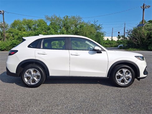 Certified 2025 Honda HR-V LX image 7