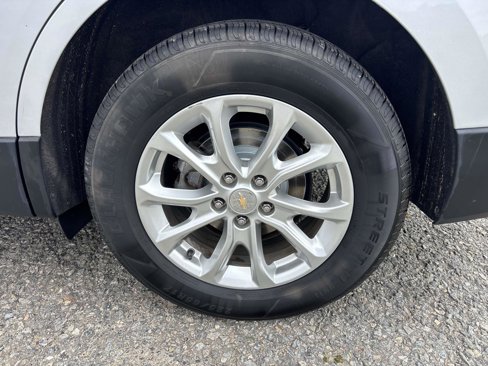 Used 2020 Chevrolet Equinox LT w/ Driver Convenience Package image 7