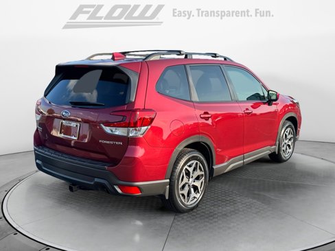 Used 2020 Subaru Forester Premium image 8