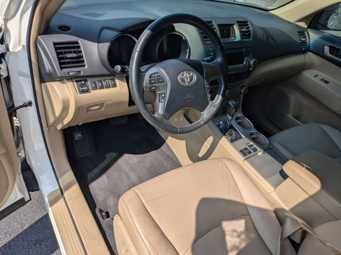 Used 2011 Toyota Highlander 2WD image 9