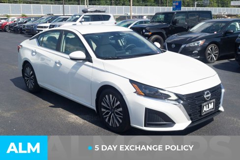Used 2023 Nissan Altima 2.5 SV image 4