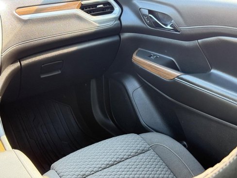 Used 2019 GMC Acadia SLE image 14