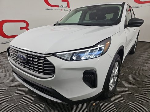 Used 2023 Ford Escape Active w/ Tech Pack #1 image 3