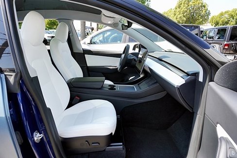 Used 2022 Tesla Model Y Performance image 12
