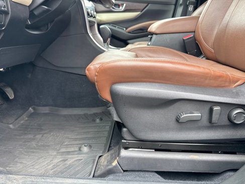 Used 2021 Subaru Ascent Touring w/ Popular Package #2A image 10