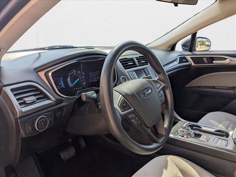 Used 2018 Ford Fusion S image 10