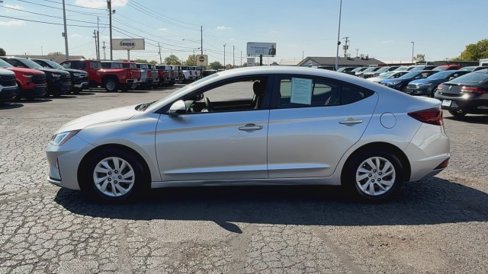 Used 2019 Hyundai Elantra SE w/ Cargo Package image 5