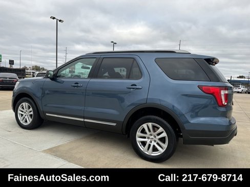Used 2018 Ford Explorer XLT image 11