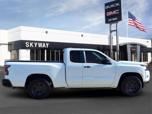 Used 2024 Nissan Frontier S w/ Technology Package image 4