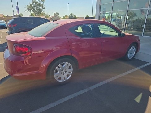 Used 2012 Dodge Avenger SE image 4