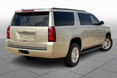 Used 2015 Chevrolet Suburban LT image 13