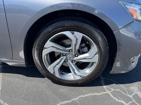Used 2020 Honda Accord EX image 29