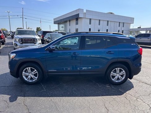 Used 2020 GMC Terrain SLE w/ Driver Convenience Package image 7