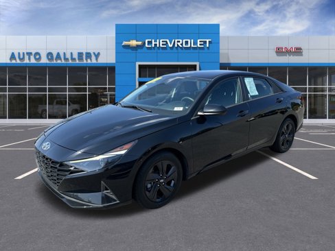 Used 2021 Hyundai Elantra SEL image 1
