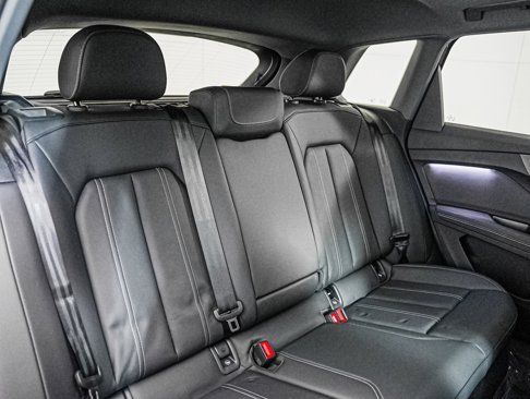 Used 2023 Audi Q4 e-tron Premium Plus image 12