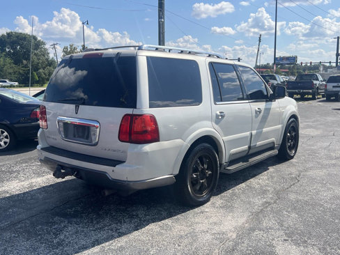 Used 2004 Lincoln Navigator Luxury image 4