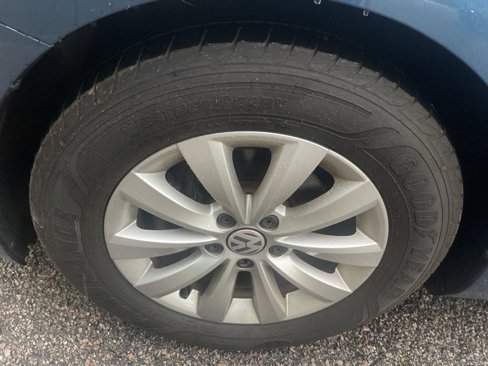 Used 2019 Volkswagen Beetle 2.0T S image 19