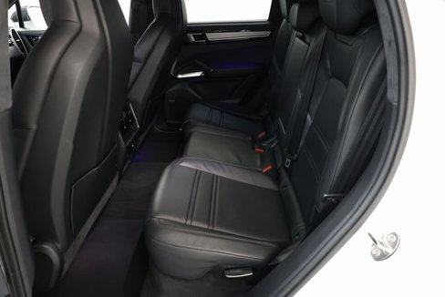 Used 2020 Porsche Cayenne Turbo image 71