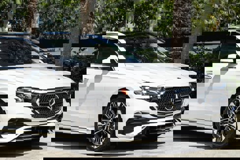 Used 2025 Mercedes-Benz E 350 Sedan image 11