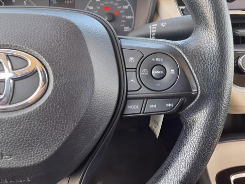 Used 2023 Toyota Corolla LE image 21