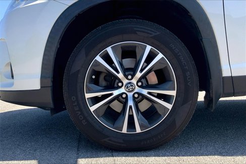 Used 2019 Toyota Highlander Plus image 10