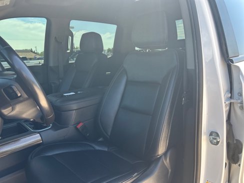 Used 2021 Chevrolet Silverado 1500 LT Trail Boss w/ LPO, Dark Essentials Package image 17