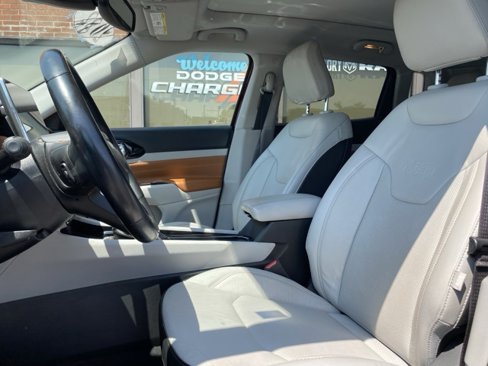 Used 2022 Jeep Compass Limited w/ Sun and Sound Group image 22