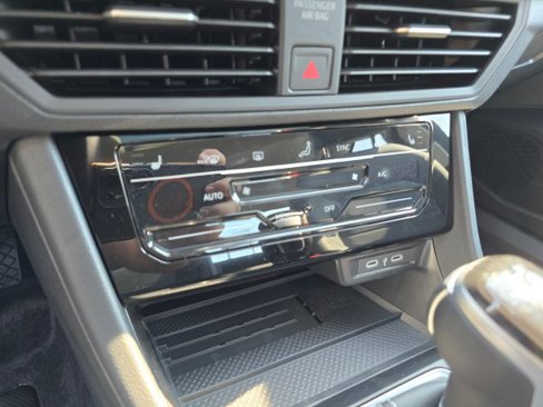 New 2025 Volkswagen Jetta SE image 37