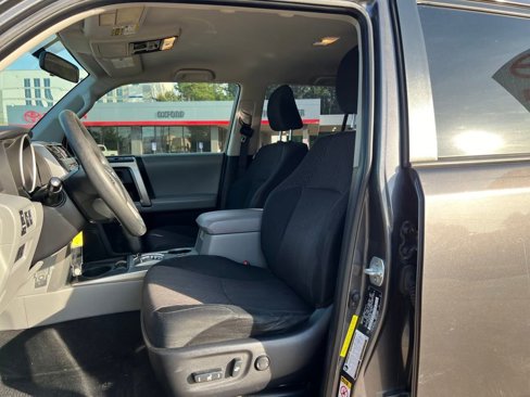 Used 2013 Toyota 4Runner SR5 image 10