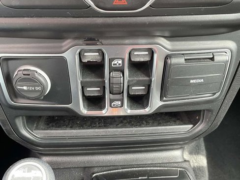 Used 2020 Jeep Wrangler Unlimited Sport S image 23